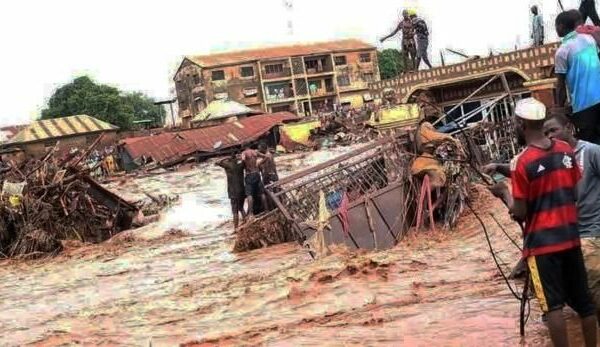 Deadly Nigeria floods claim 700 lives