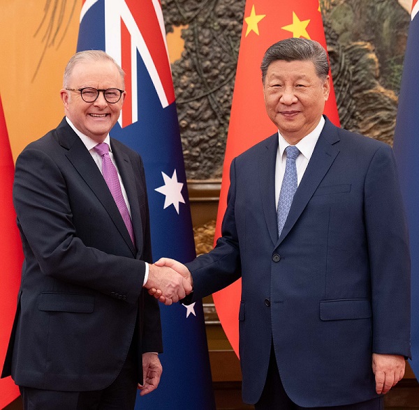 Australian Prime Minister, Anthony Albanese (left) with Chinese President Xi Jinping